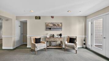 Condo, 2 Bedrooms | Interior