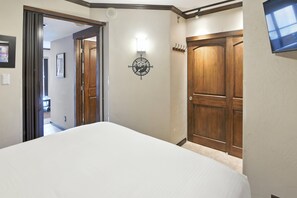 コンドミニアム 1 ベッドルーム | 1 室のベッドルーム、ノートパソコン用作業スペース、アイロン / アイロン台、WiFi (無料)