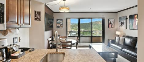 Condo, 1 Bedroom | Interior