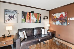 Condo, 1 habitación | Área de sala de estar