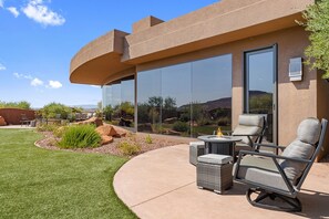 House, 4 Bedrooms | Outdoor dining