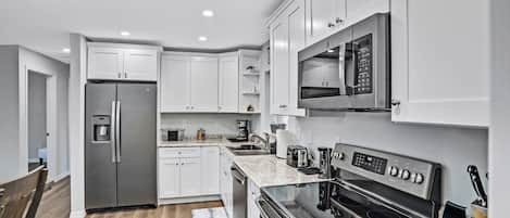 Microones, forn, placa de cuina i rentaplats