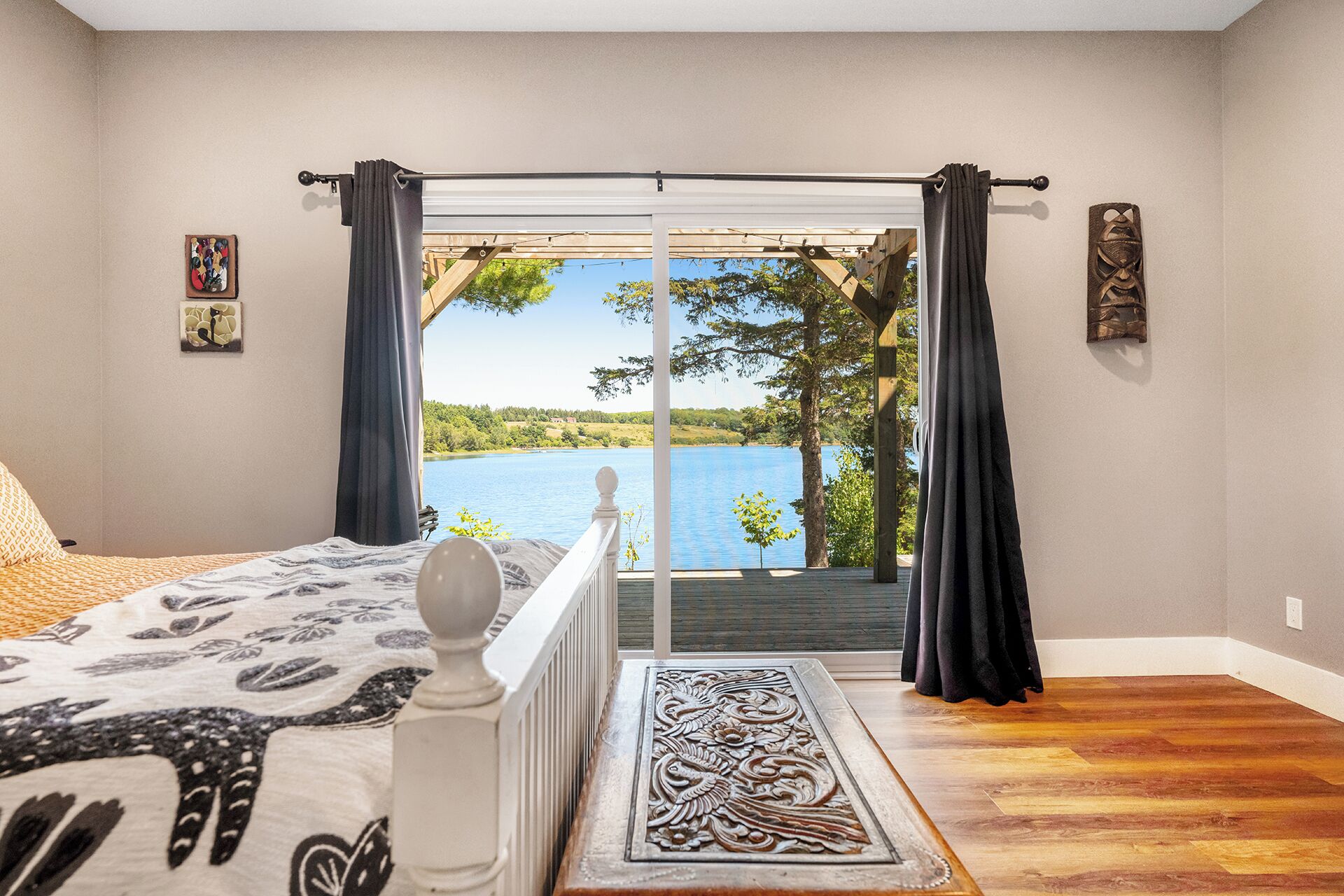 4 chambres, bureau, Wi-Fi gratuit, draps fournis