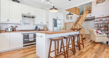 Creek House - Large oceanfront Home minutes from Lunenburg & Mahone Bay.