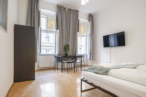 1 室のベッドルーム、WiFi、ベッドシーツ