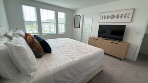3 bedrooms, iron/ironing board, travel crib, free WiFi