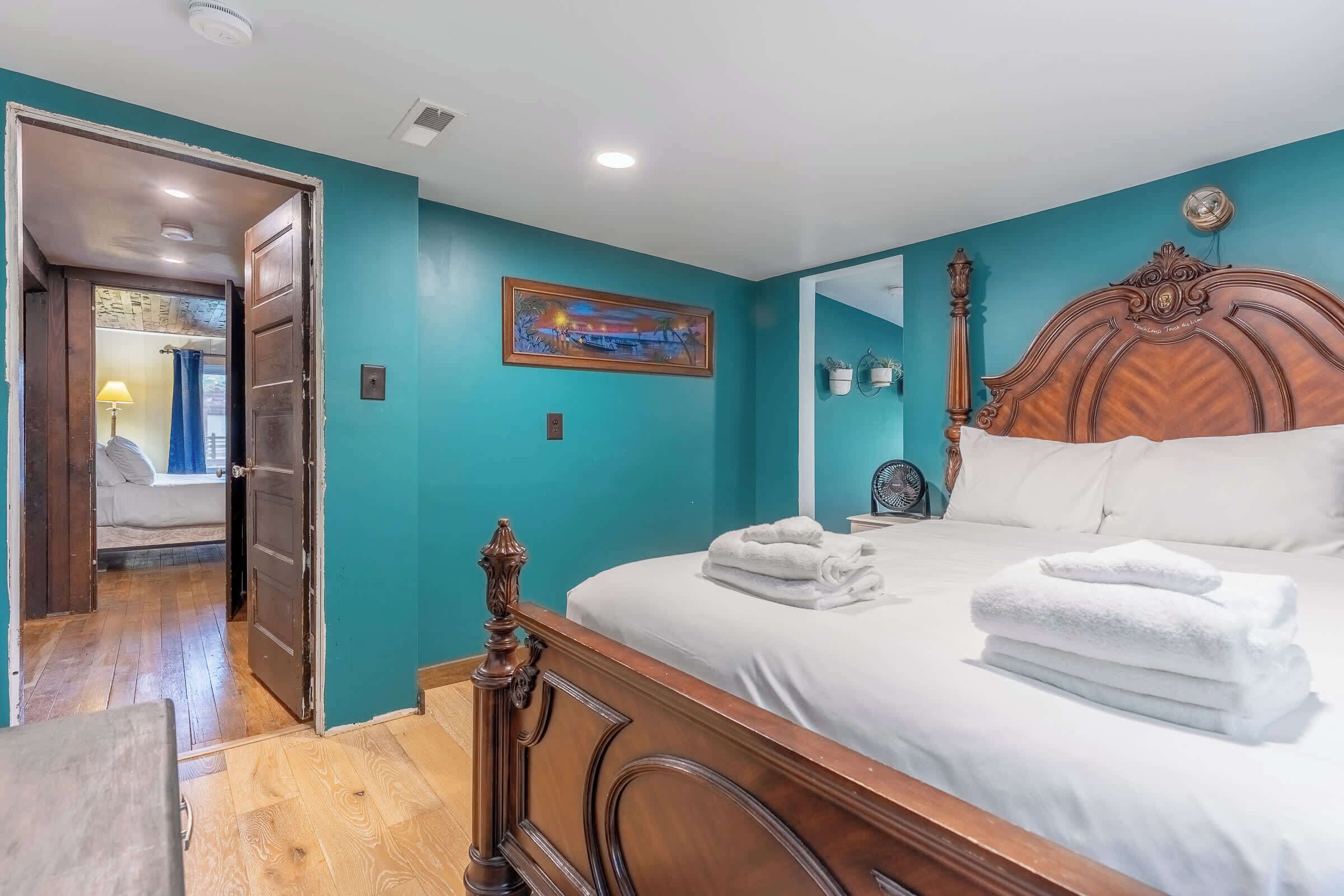 2 bedrooms, iron/ironing board, free WiFi, bed sheets