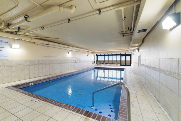 Innenpool, beheizter Pool
