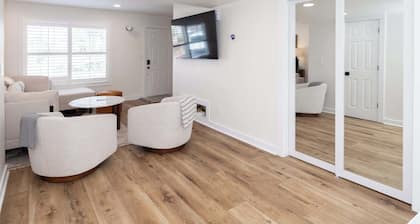 Halftime Hideaway at Oxford Square