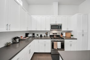 Microwave, oven, stovetop, dishwasher