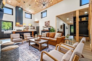 TV, fireplace, offices - Creekside Luxury • 3 Ensuite Bedrooms (Cosby)