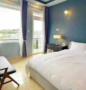 小型套房 | 办公桌、免费 WiFi