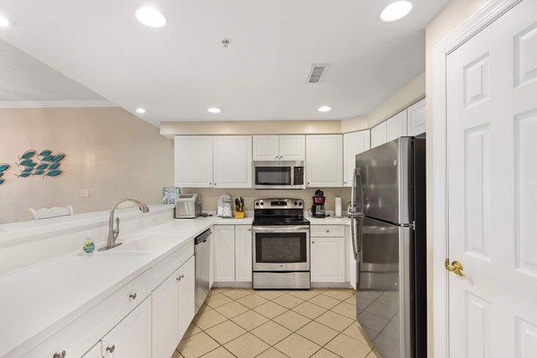 Fridge, microwave, oven, stovetop