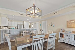 Dining - Sunset Pointe 105 (Ocean City)