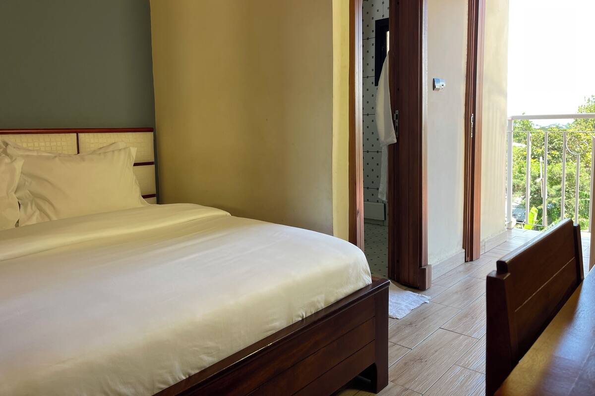 Junior Suite, Balcony, City View | Premium bedding, memory-foam beds, laptop workspace, blackout curtains