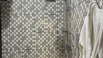 Senior-Suite, Stadtblick | Badezimmer