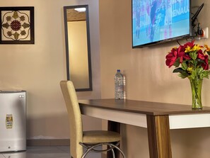 Comfort Bungalow | Premium bedding, memory foam beds, laptop workspace, blackout drapes