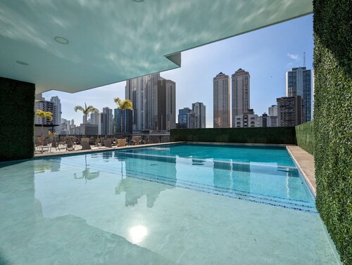 w Situated 1BR w Beautiful View in Calle 50