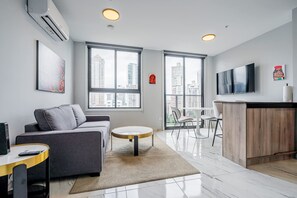 1 habitación y acceso a internet