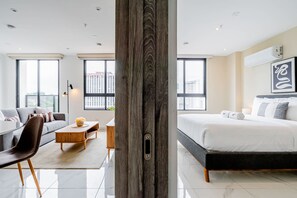 1 bedroom, Internet - w Scenic 1BR w Panoramic City View in Calle 50 (Panama City)