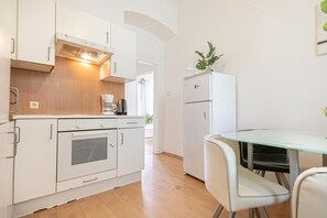 Fridge, microwave, oven, stovetop