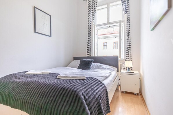 1 bedroom, WiFi, bed sheets