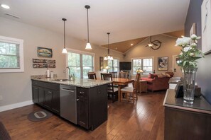 Interior - 3BR Retreat | Ensuite Baths + Fire Pit (Arden)