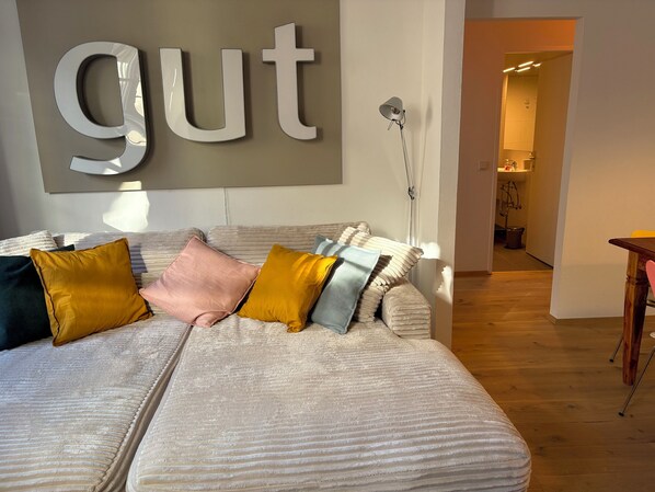 2 bedrooms, iron/ironing board, travel cot, WiFi