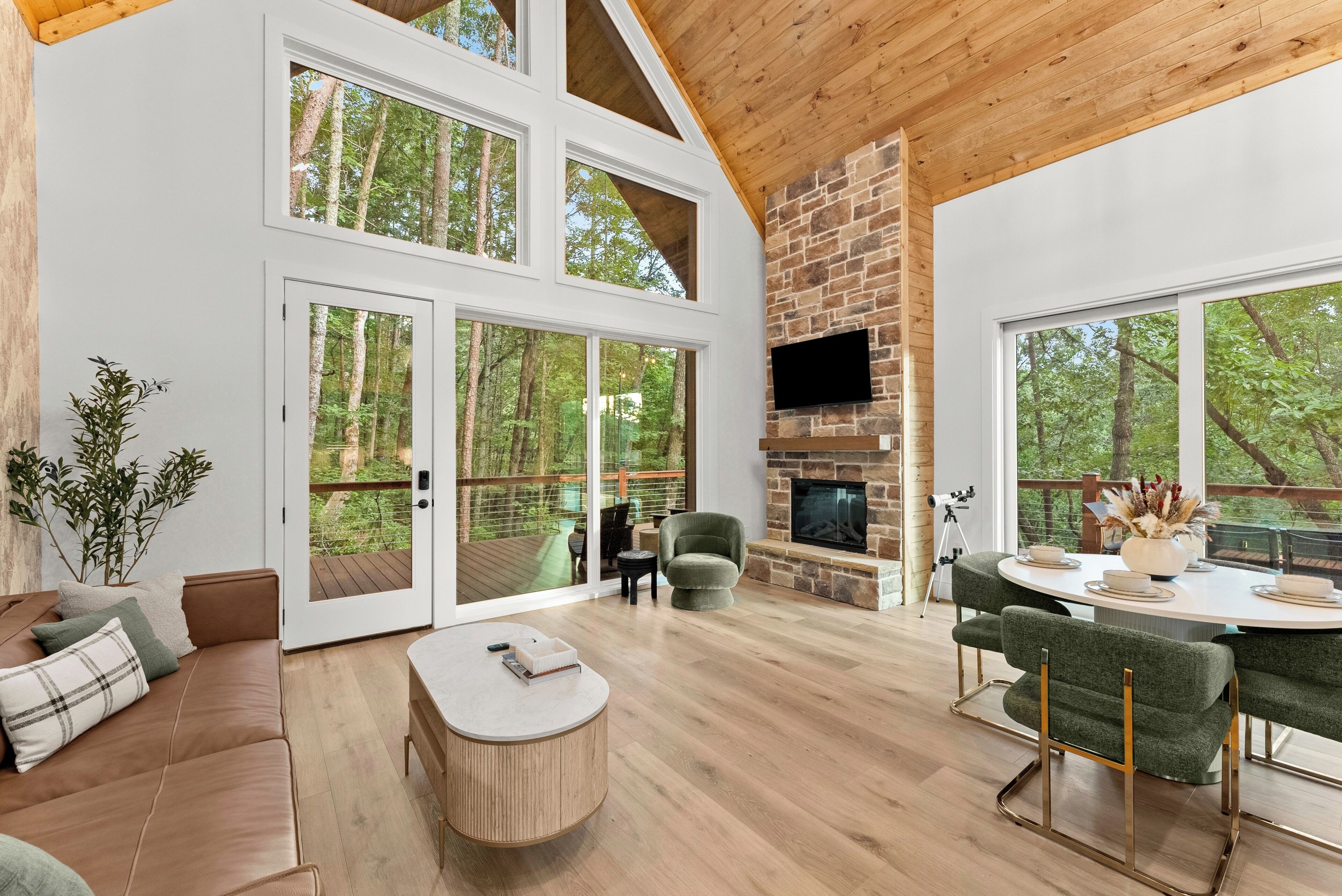 TV connectée, cheminée