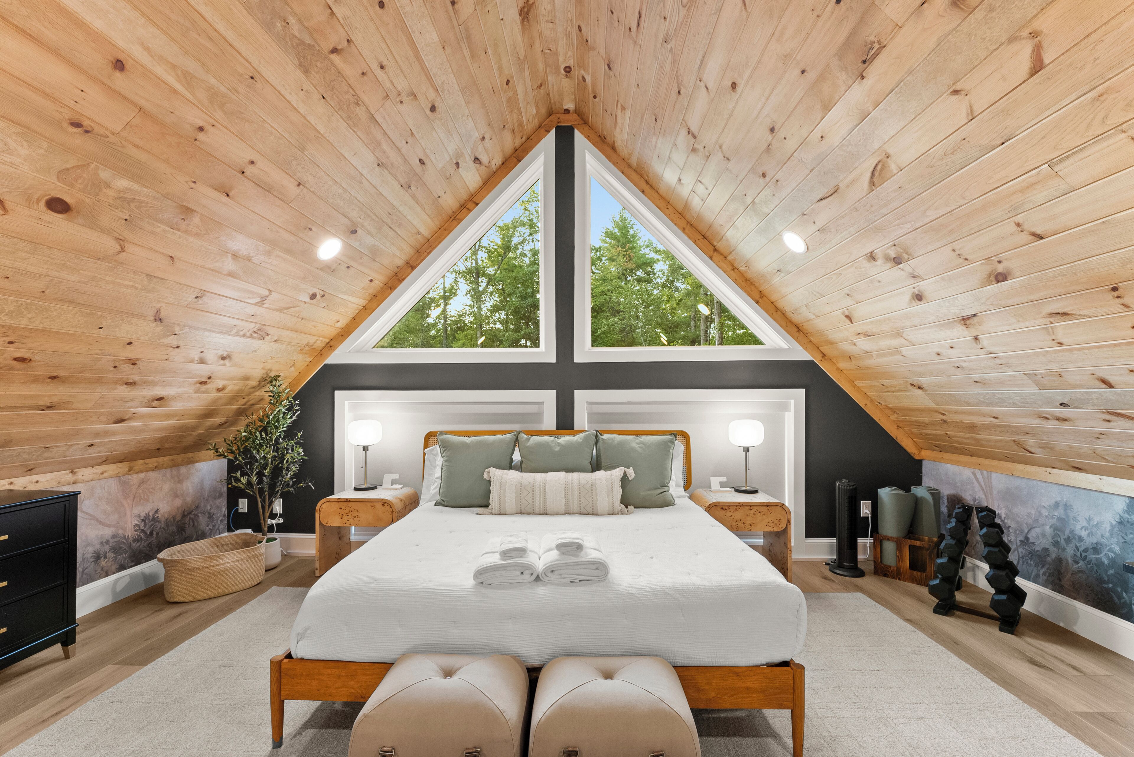 2 habitaciones, escritorio, tabla de planchar con plancha y wifi gratis 