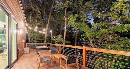 The Tallulah Cabin - Luxury Mountain Cabin - Pickleball Court - Hot Tub