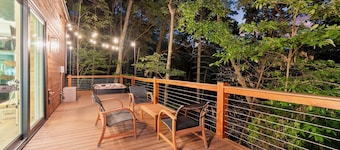 The Tallulah Cabin - Luxury Mountain Cabin - Pickleball Court - Hot Tub