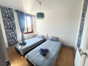 3 bedrooms, iron/ironing board, travel crib, free WiFi