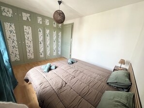 3 Schlafzimmer, Bügeleisen/Bügelbrett, Reisekinderbett, kostenloses WLAN