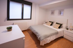 1 chambre, bureau, Wi-Fi, draps fournis