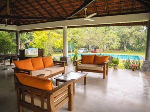 Terrace/patio - Magalle Wewa Villa by Tequila Holidays (Nikaweratiya)