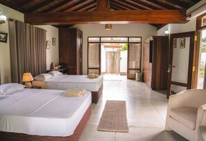 Stuga - uteplats - sjöutsikt | Ljudisolering, strykjärn/strykbräda och gratis wi-fi