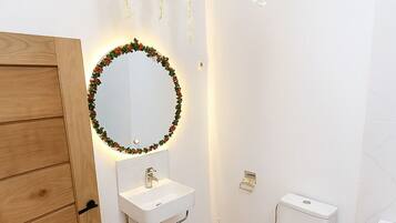 Towels, soap, toilet paper