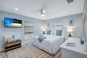 2 bedrooms, desk, iron/ironing board, free WiFi - Seashells #29-Sanibel Condo with Private Beach Access! (Sanibel Island)