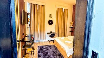 1 bedroom, WiFi, bed sheets