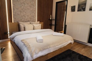 1 habitación, tabla de planchar con plancha, wifi y ropa de cama 