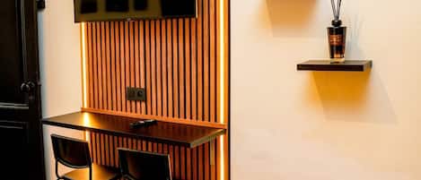 المنشأة من الداخل