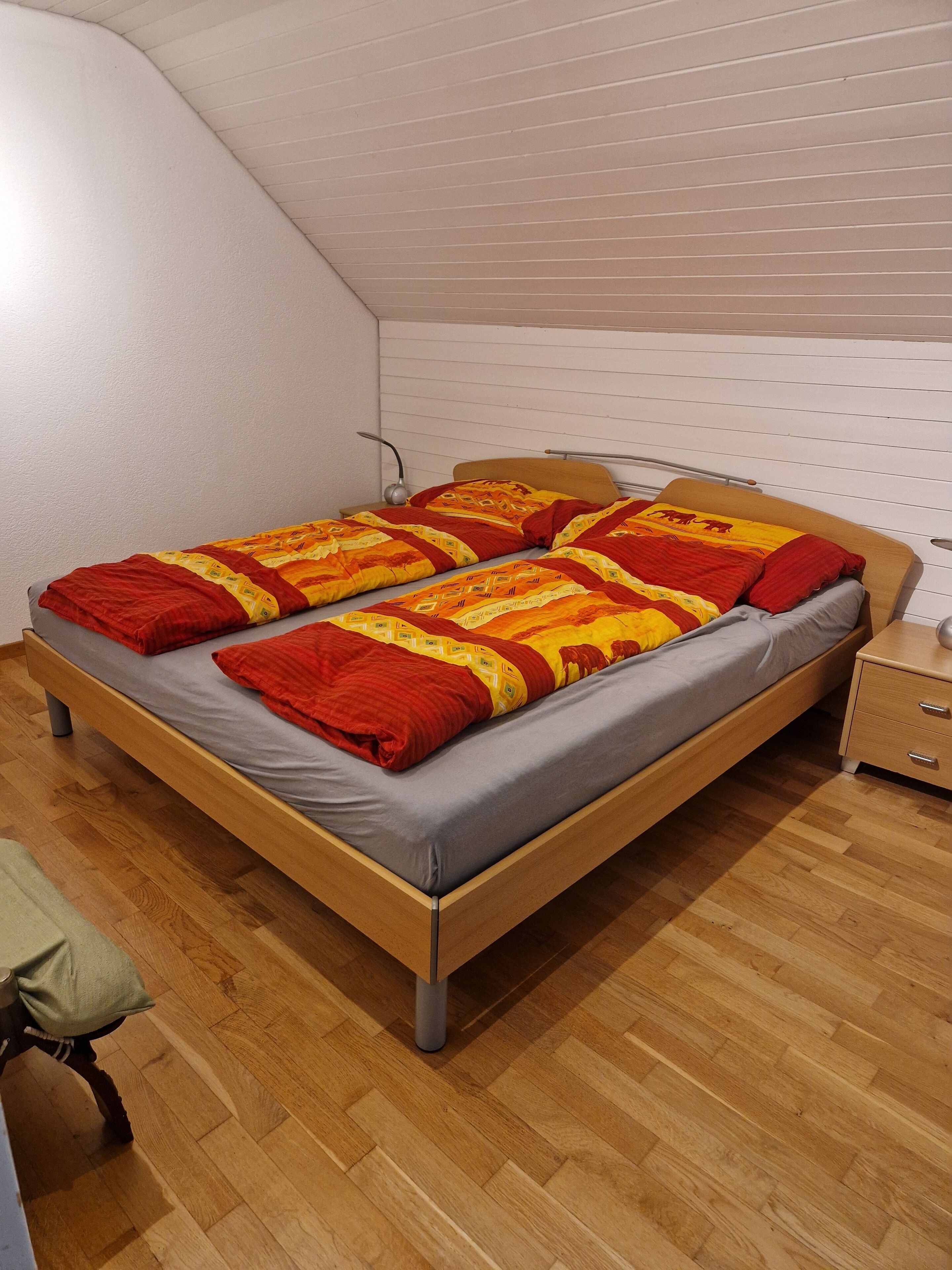 2 slaapkamers, reisbedje, gratis wifi, beddengoed