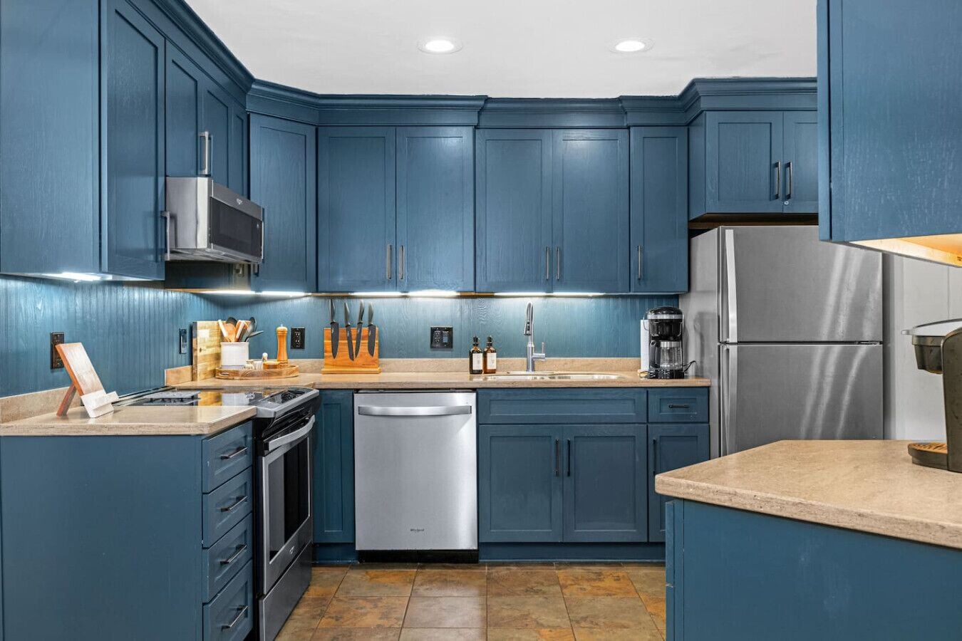 Fridge, microwave, oven, dishwasher