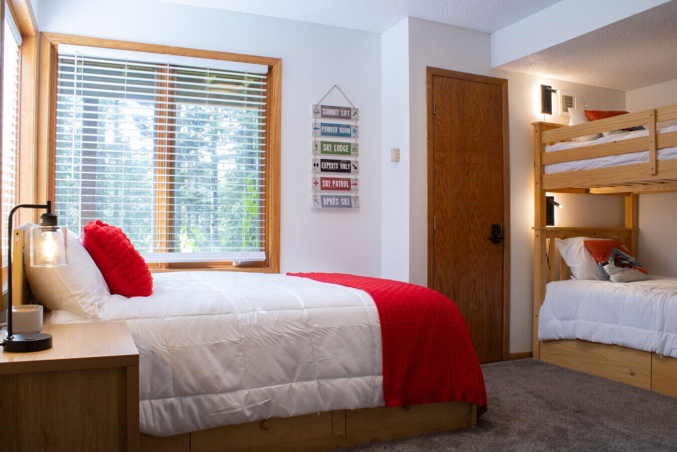 2 chambres, fer et planche à repasser, Wi-Fi gratuit, draps fournis