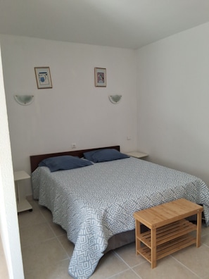 1 habitación, cuna de viaje, internet y ropa de cama 