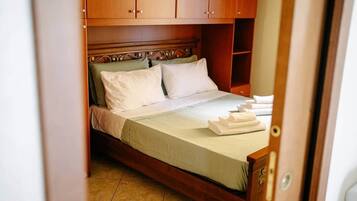 2 dormitorios, tabla de planchar con plancha, wifi y ropa de cama