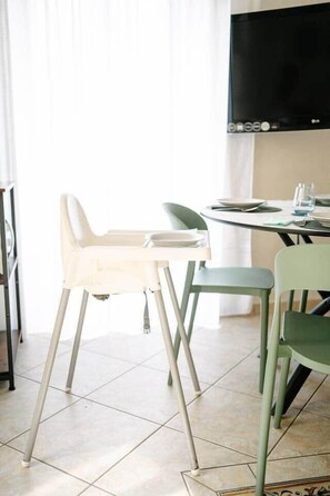 Dining - Zeus House (Belcastro)
