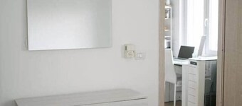 Casa Cleo - seaside apartment, WiFi, Netflix, A/C, pets allowed