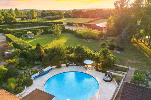 Churchill Country Retreat | By My Getaways